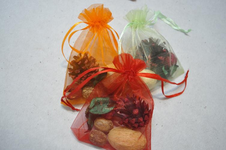 家居用品,母婴,玩具 日化用品 其他日化用品 q